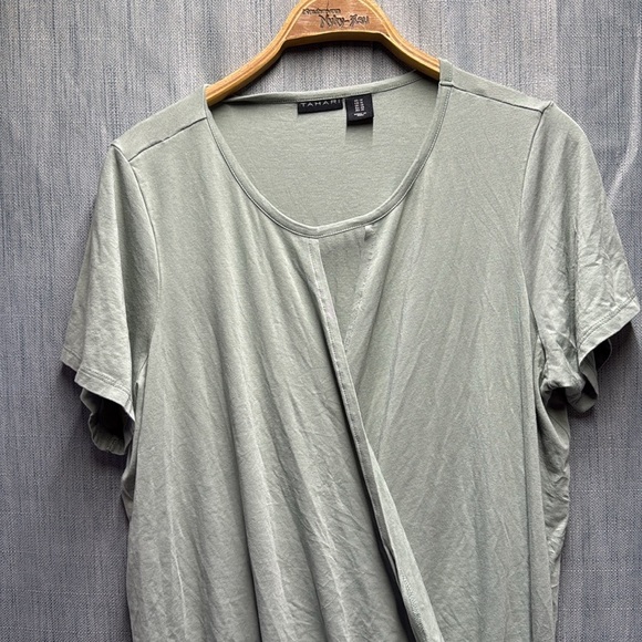 Tahari green short sleeve shirt size 1X - Picture 3 of 7